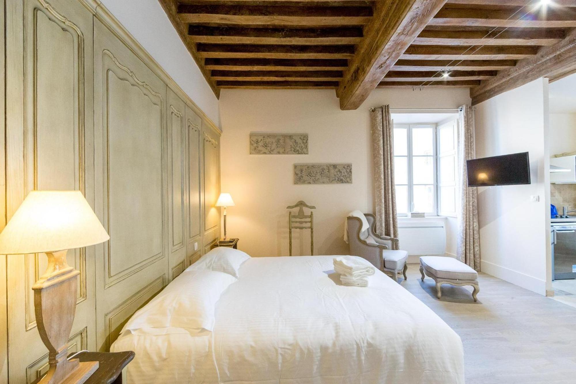 Le Cara - 4 Appartements Calmes Et Chics Au Coeur De Beaune Beaune  Quarto foto