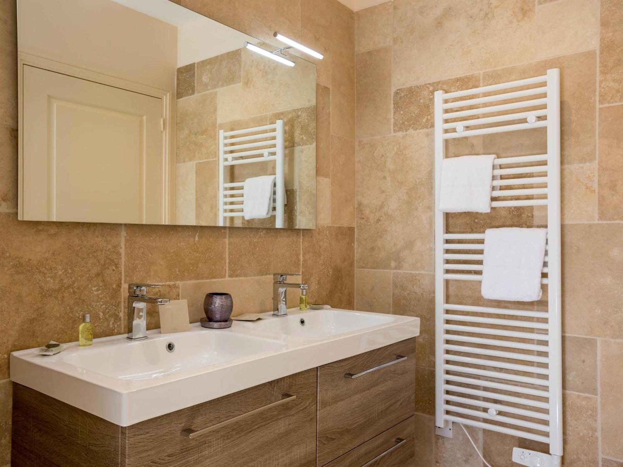 Le Cara - 4 Appartements Calmes Et Chics Au Coeur De Beaune Beaune  Quarto foto